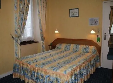 Angleterre 2* שרבורג