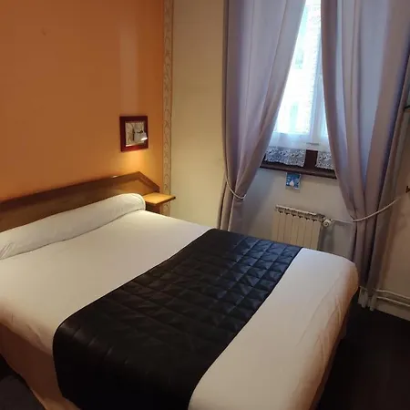 ホテル Angleterre シェルブール・アン・コタンタン