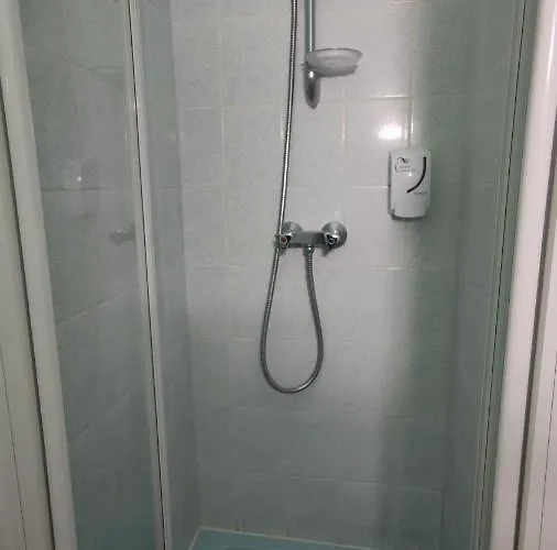 ホテル Angleterre シェルブール・アン・コタンタン